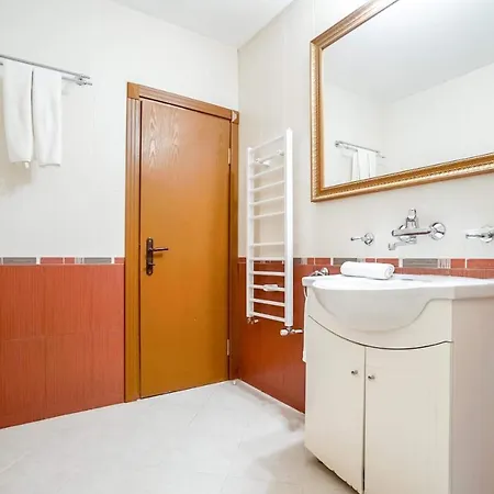Eve Line Apartment